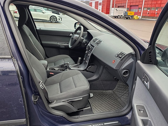 Volvo S40 15 of 25