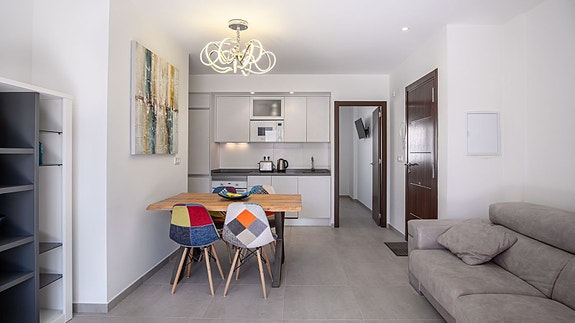 Moderne toppleilighet med 3 soverom og 65 m² privat takterrasse