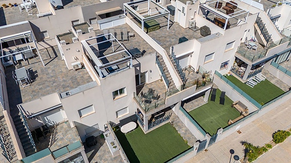 Moderne toppleilighet med 3 soverom og 65 m² privat takterrasse