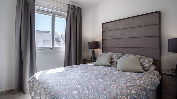 Moderne toppleilighet med 3 soverom og 65 m² privat takterrasse