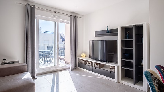 Moderne toppleilighet med 3 soverom og 65 m² privat takterrasse