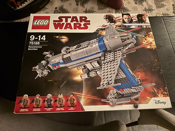 LEGO Star Wars 75188 - Resistance Bomber