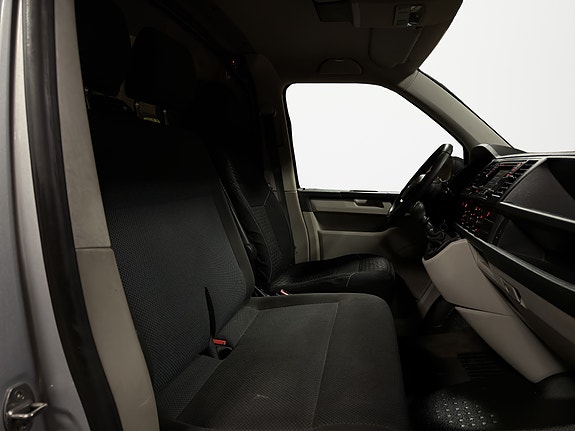 Volkswagen Transporter 15 of 20