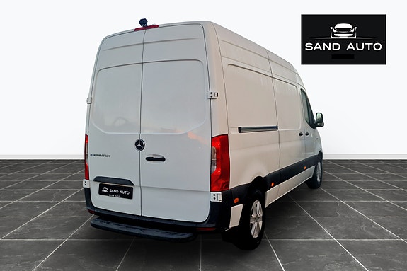 Mercedes-Benz eSprinter 312 3 of 5