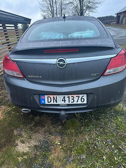 Opel Insignia 2 of 5