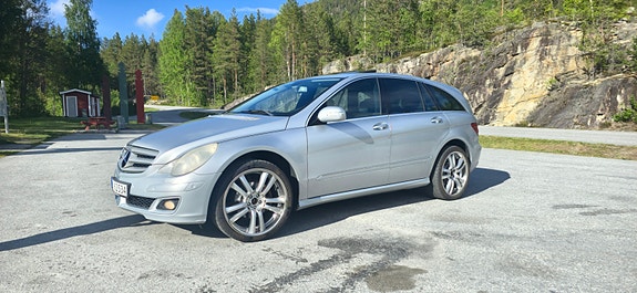 Mercedes-Benz R280 3 of 5