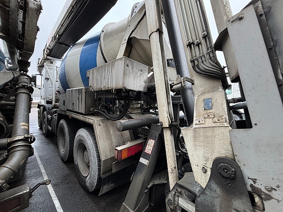 Mercedes-Benz Arocs 3253 5 of 6