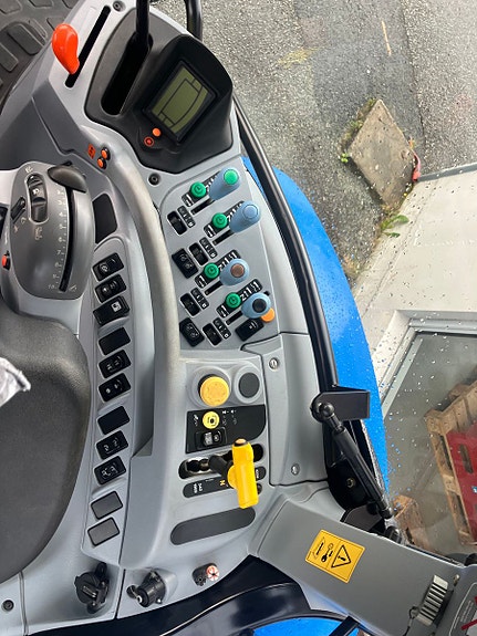 New Holland T6040 2011, kr 480 000,-