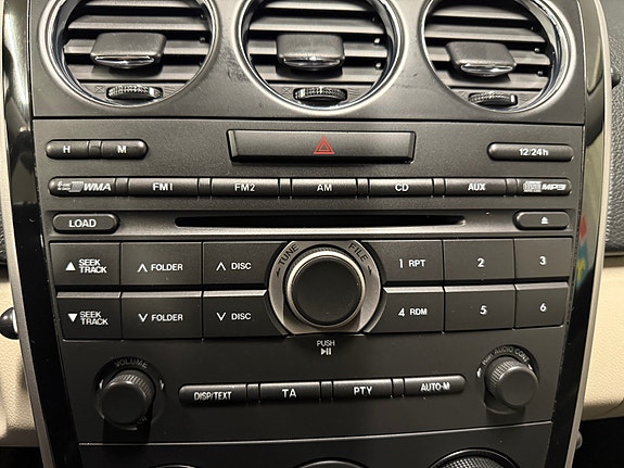 Mazda CX-7 25 of 30
