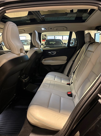 Volvo V60 15 of 22