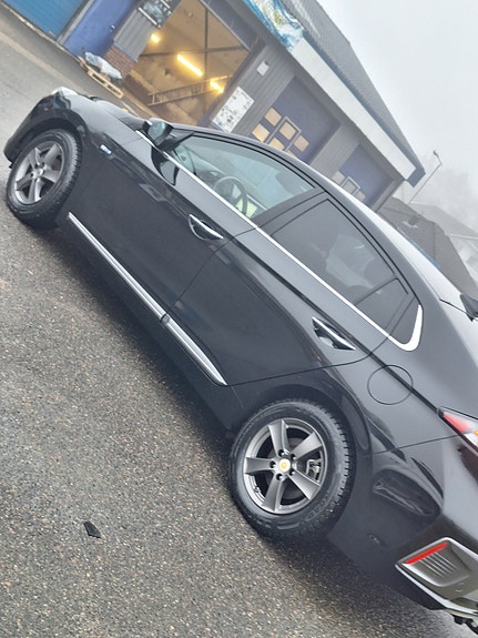 Hyundai IONIQ 3 of 5