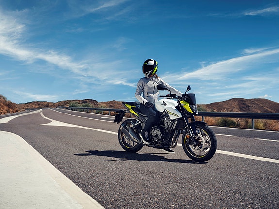Honda CB500 Hornet 16 of 16