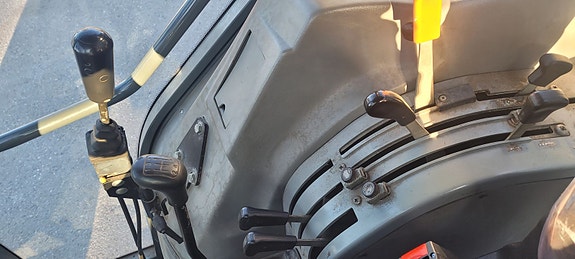 Massey Ferguson 4215 2001, kr 259 000,-