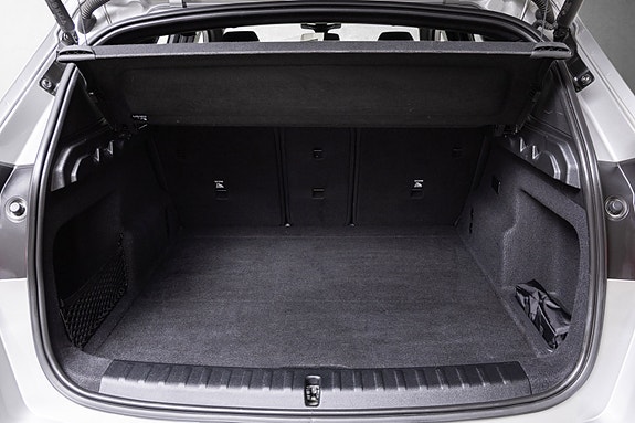 BMW iX1 24 of 25