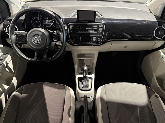 Volkswagen UP! 17 of 30
