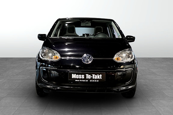 Volkswagen UP! 3 of 30