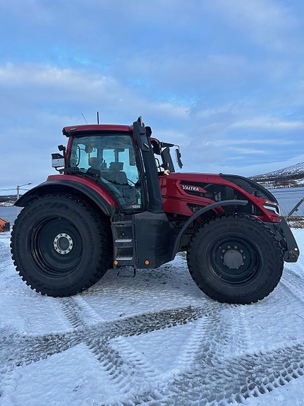 Valtra Q305 Fronthydraulikk/PTO/GPS 2023, kr 2 230 000,-