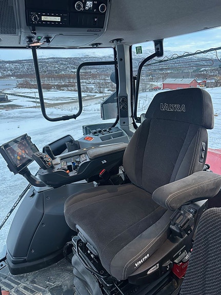 Valtra Q305 Fronthydraulikk/PTO/GPS 2023, kr 2 230 000,-