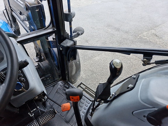 New Holland T5050 2011, kr 425 000,-