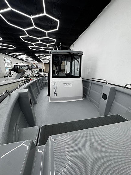 Sting 725 Pro Cabin - SUPERPRIS