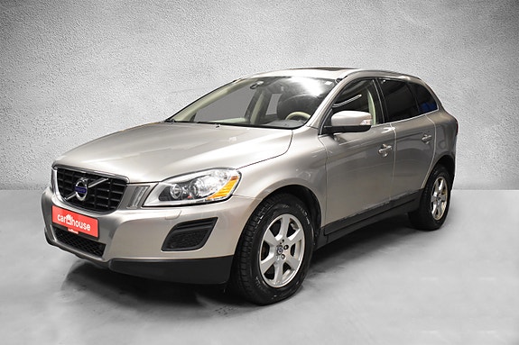 Volvo XC60 2 of 5