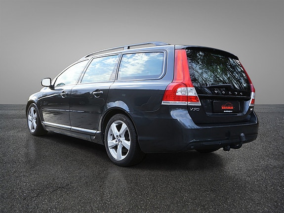 Volvo V70 6 of 30