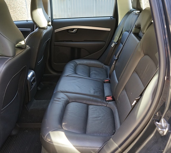 Volvo V70 27 of 30