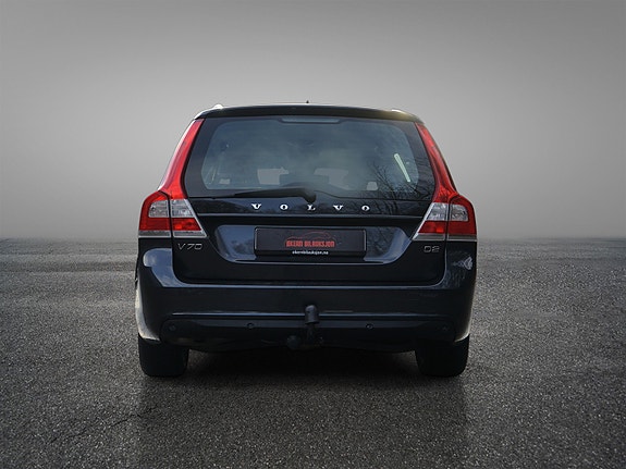 Volvo V70 7 of 30