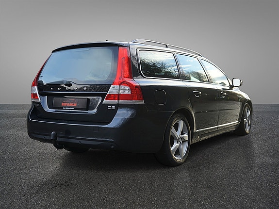 Volvo V70 8 of 30