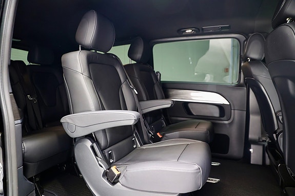 Mercedes-Benz EQV300 10 of 20