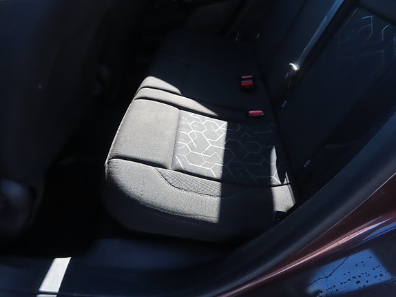 Peugeot 2008 23 of 30
