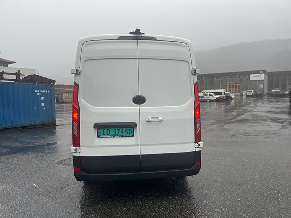 Maxus e-Deliver 9 5 of 18