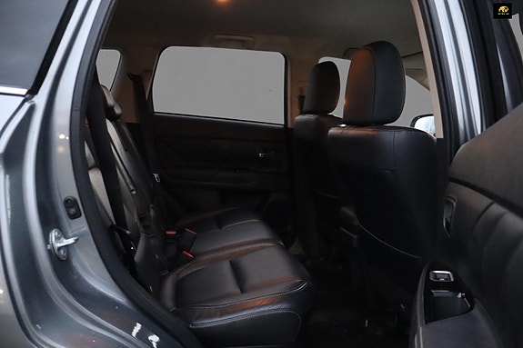 Mitsubishi Outlander 24 of 24