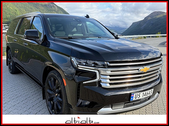Chevrolet Suburban 2 of 17