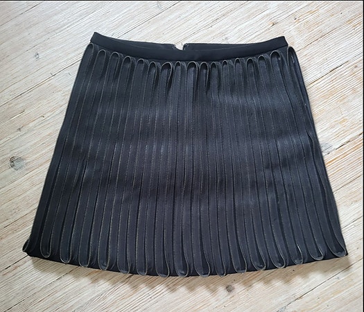 Acne Studios miniskjørt str 36