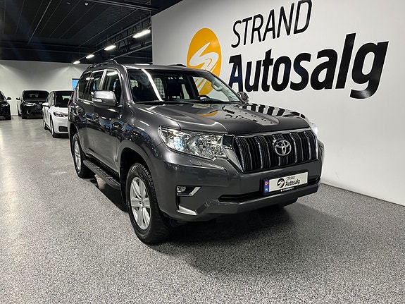 Toyota Land Cruiser 2 of 5