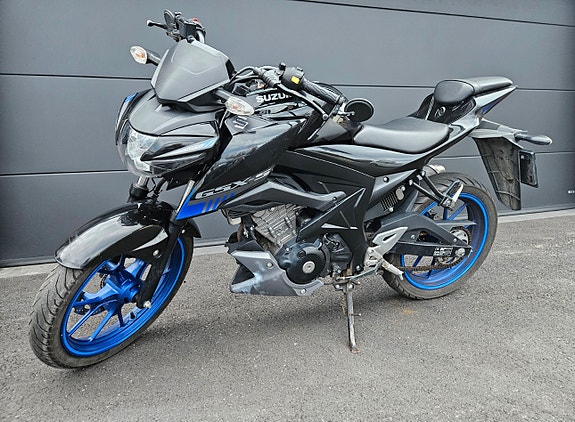 Suzuki GSX-S 125 2 of 5