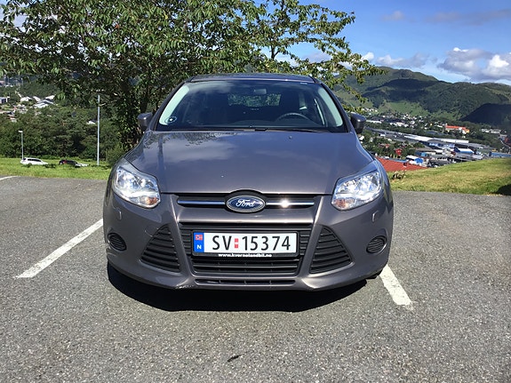 Ford Focus 2 of 13