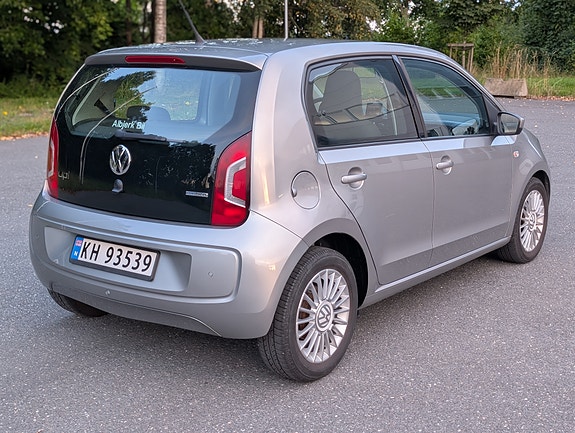 Volkswagen UP! 7 of 20