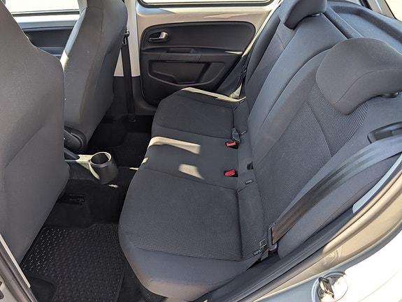 Volkswagen UP! 16 of 20