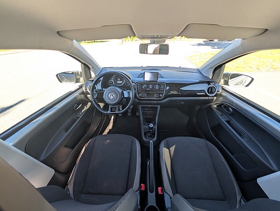 Volkswagen UP! 12 of 20
