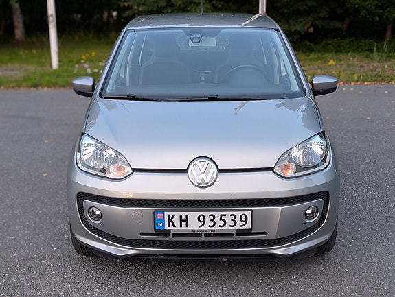 Volkswagen UP! 2 of 20