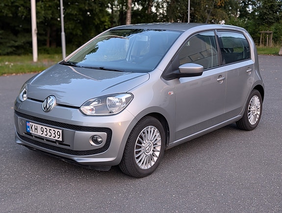 Volkswagen UP! 3 of 20