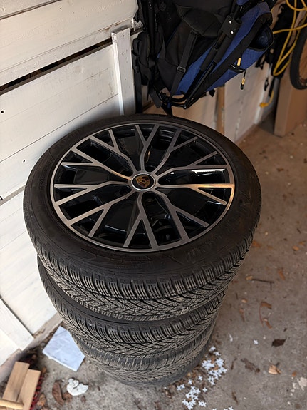 Porsche Taycan 7 of 7