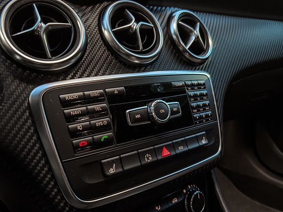 Mercedes-Benz A180 10 of 30