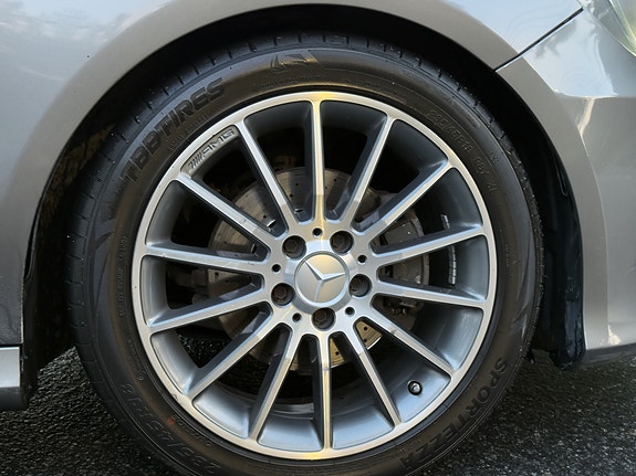 Mercedes-Benz A180 2 of 30