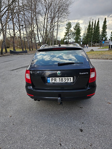 Skoda Superb 3 of 5