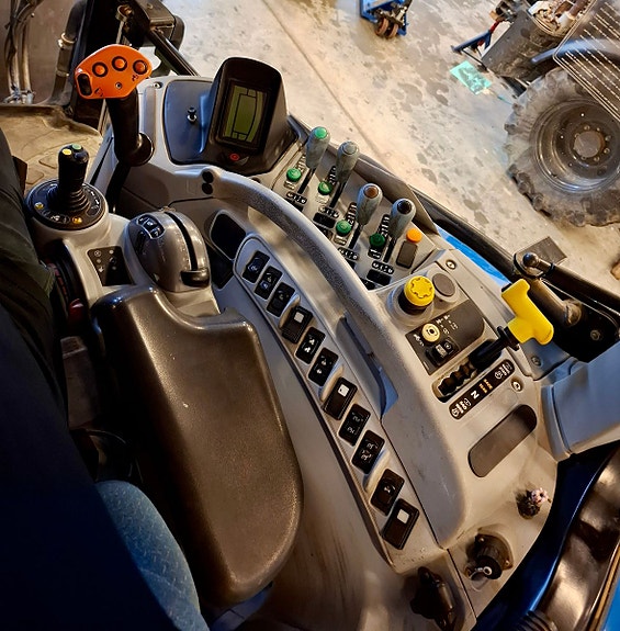 New Holland T6070 2010, kr 435 000,-