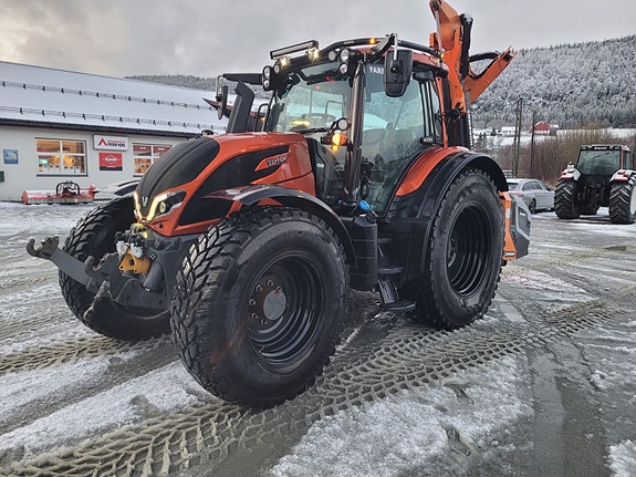 Valtra N175V 2022, kr 1 295 000,-