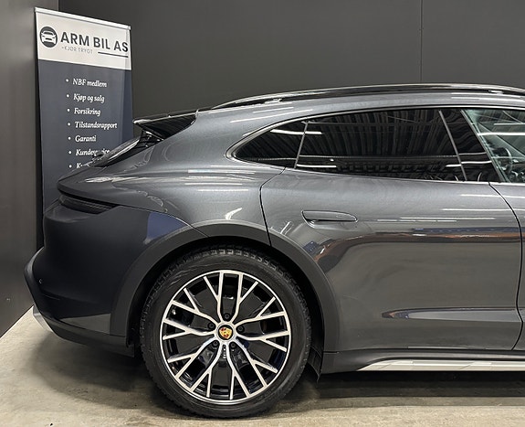 Porsche Taycan 4 6 of 30